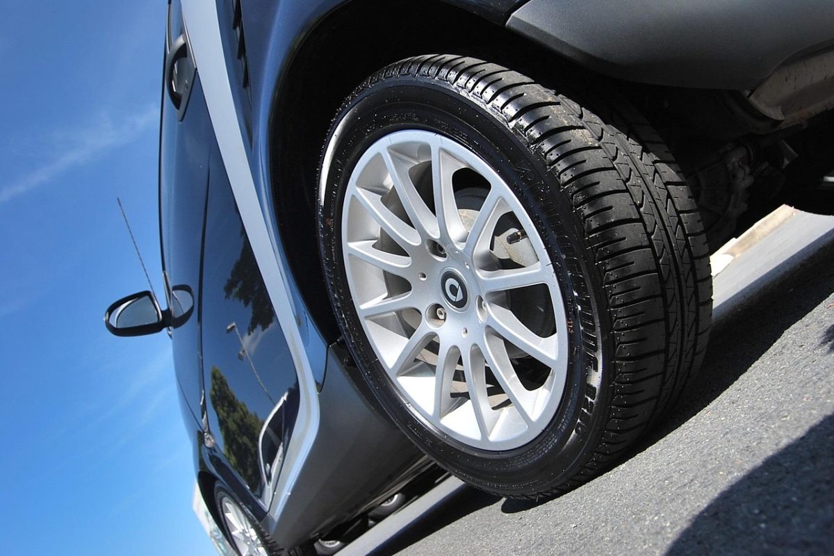 Pneus ou chenilles pour la neige : guide comparatif
