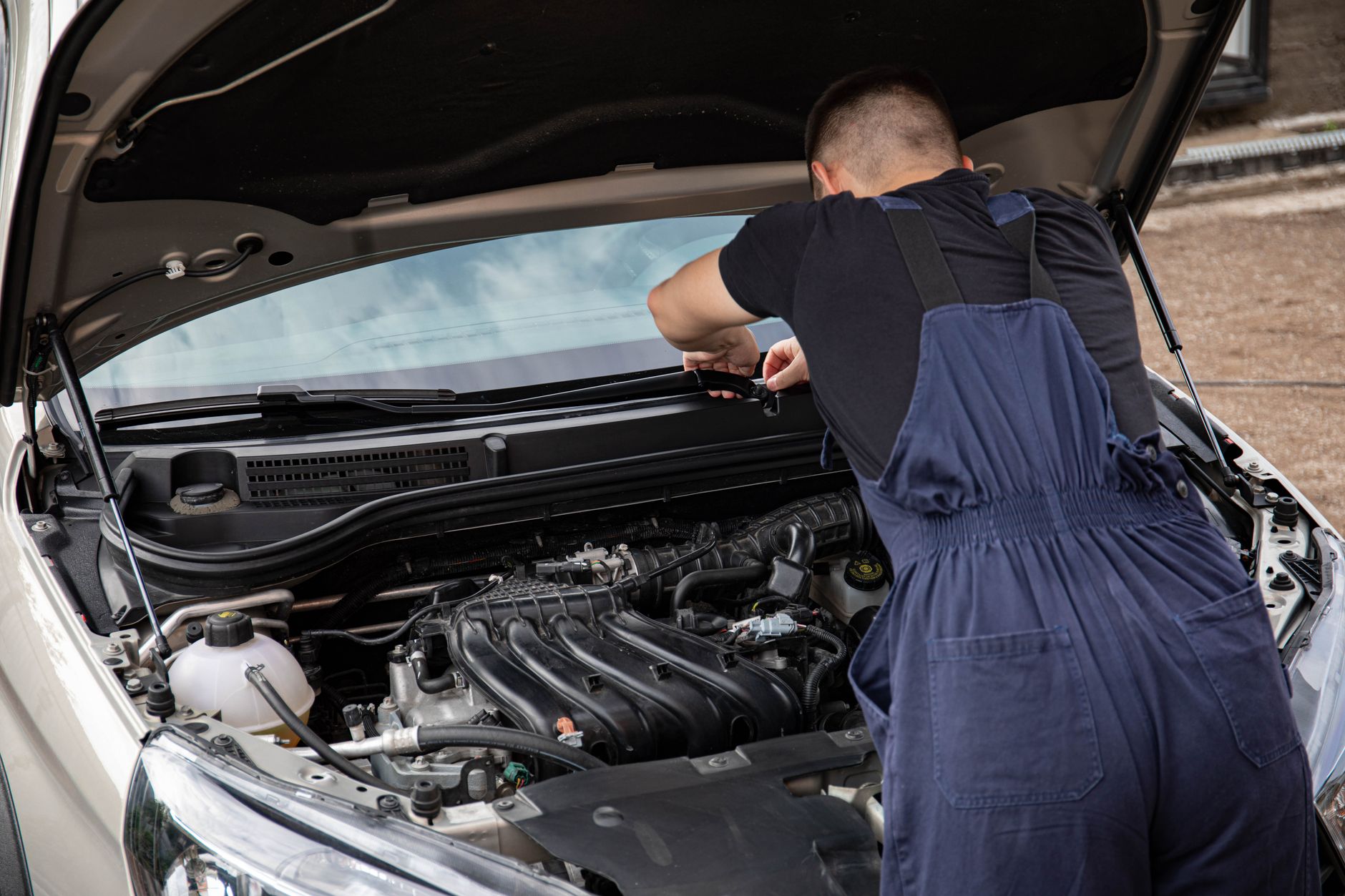 Garage auto à Brest : services et spécificités locales