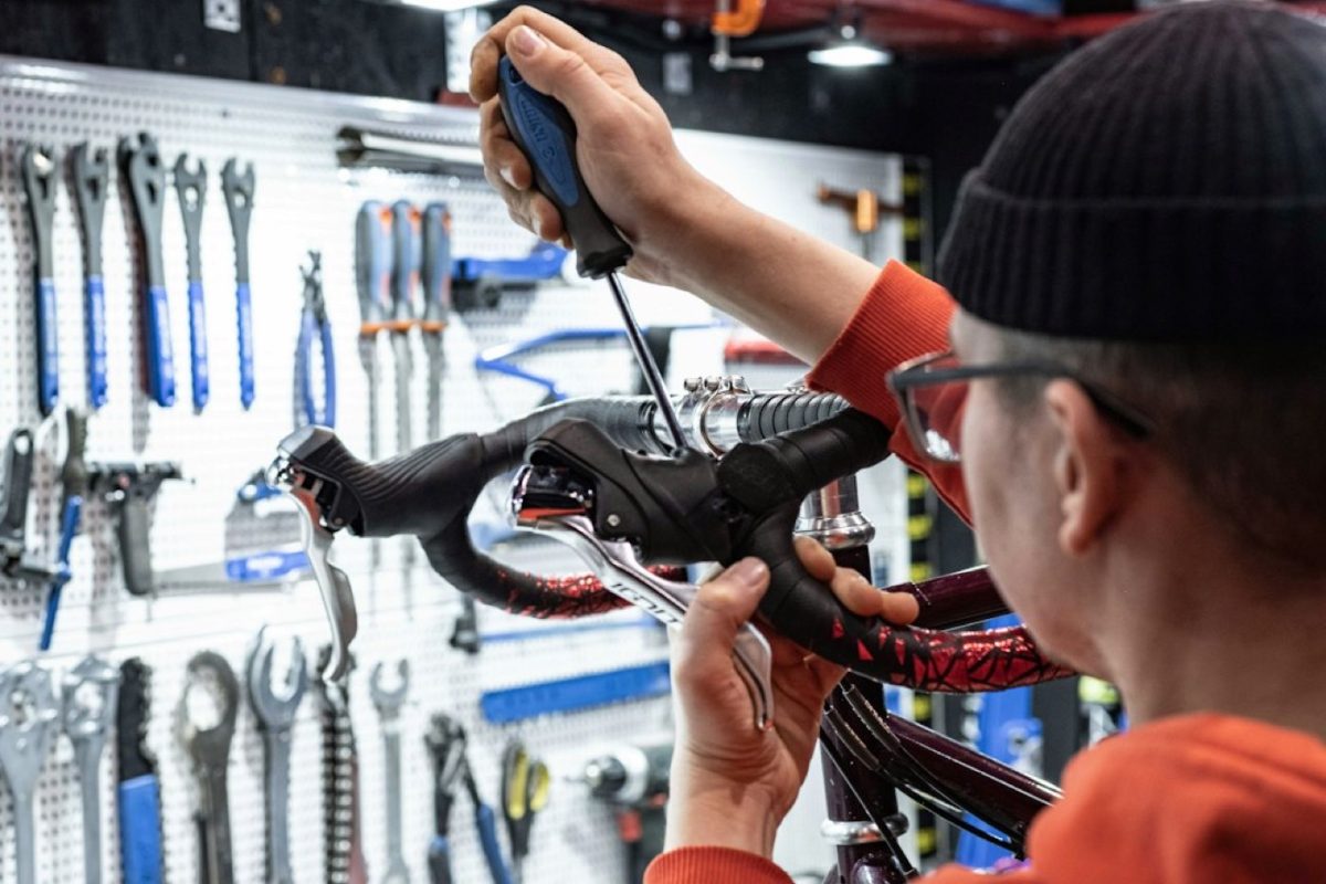Avis sur les plaquettes Ferodo : route, performance et racing