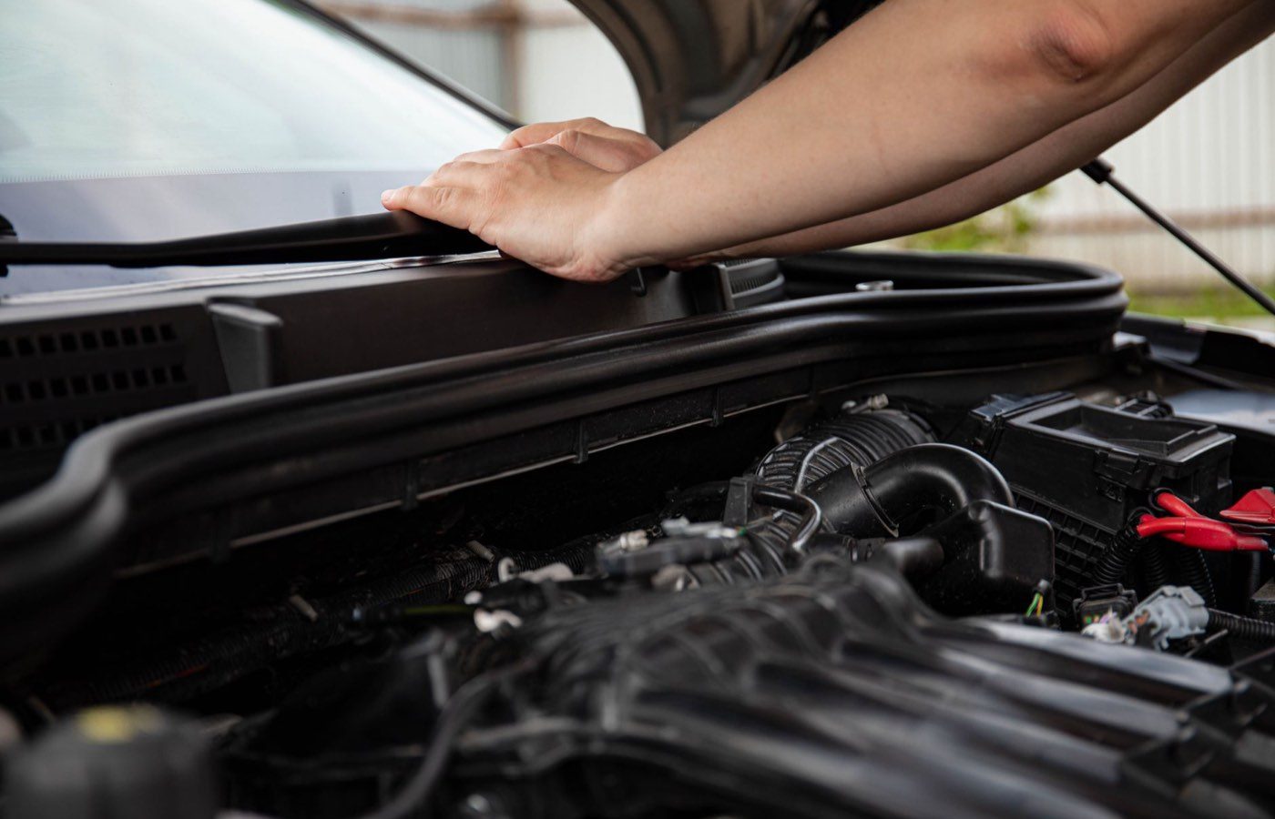 Reconnaître et localiser une fuite de liquide moteur